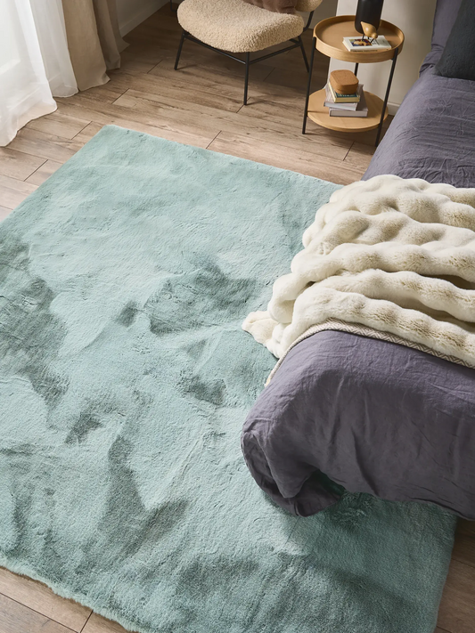 Velvora Fur Rug – Mint Serenity